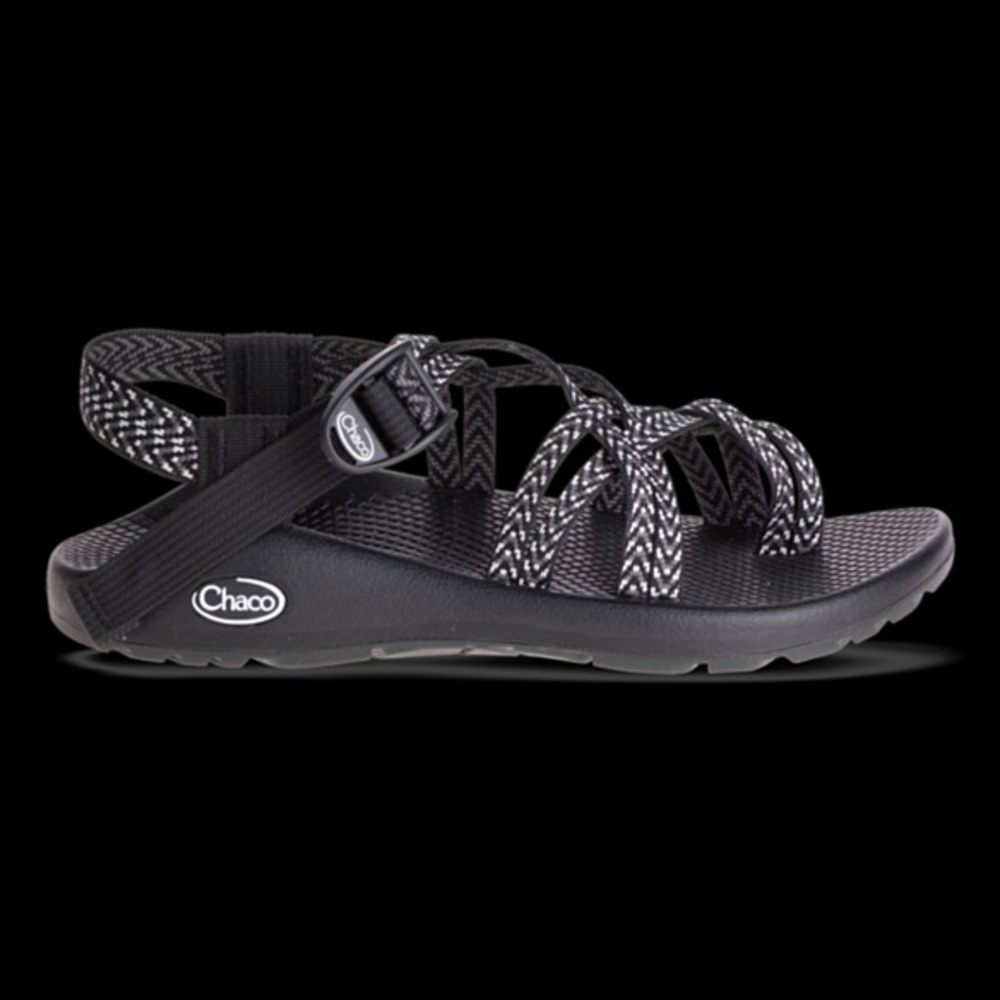Wide fit black and white women’s chacos